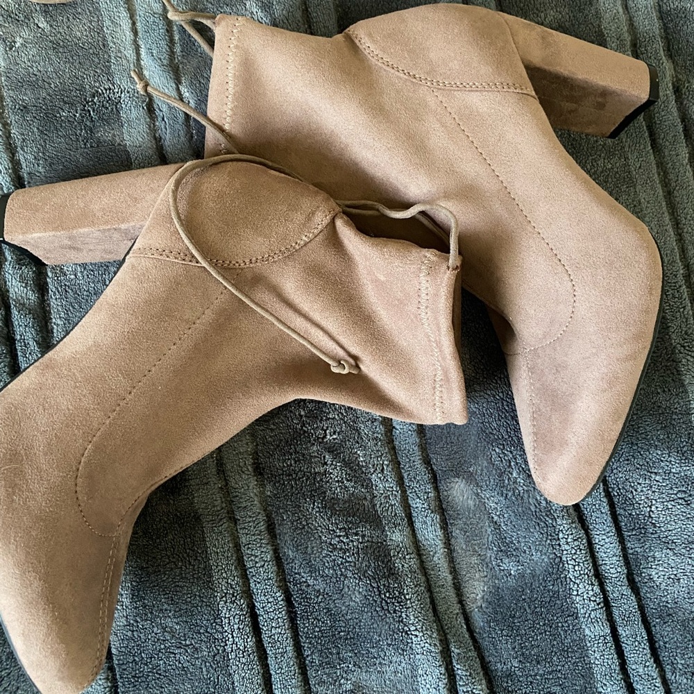 Light brown Booties